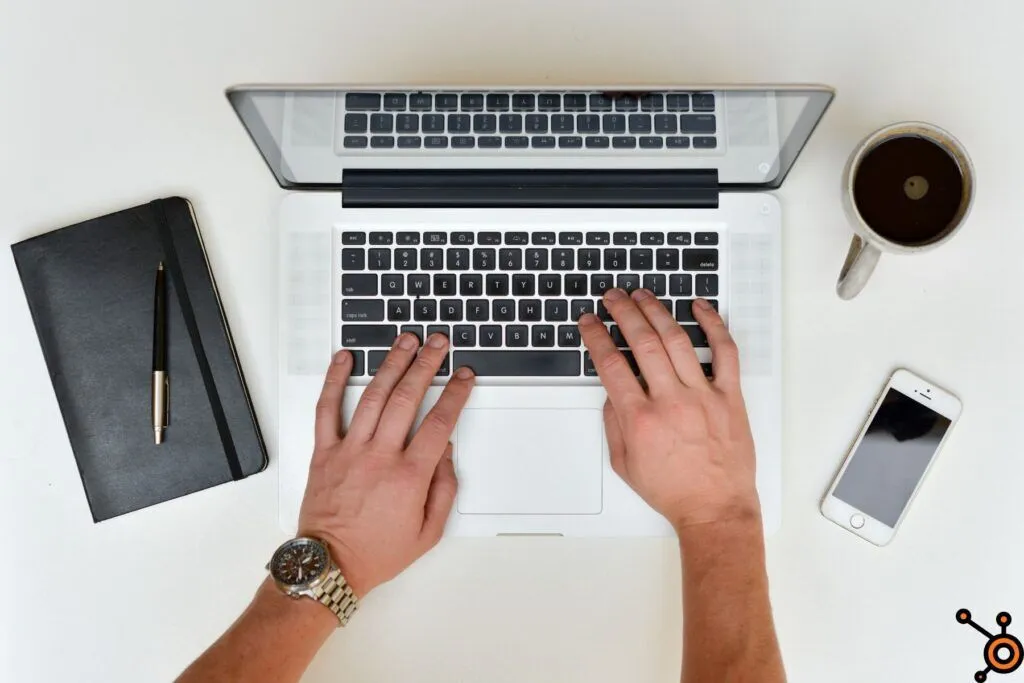 how to add hubspot extension to outlook